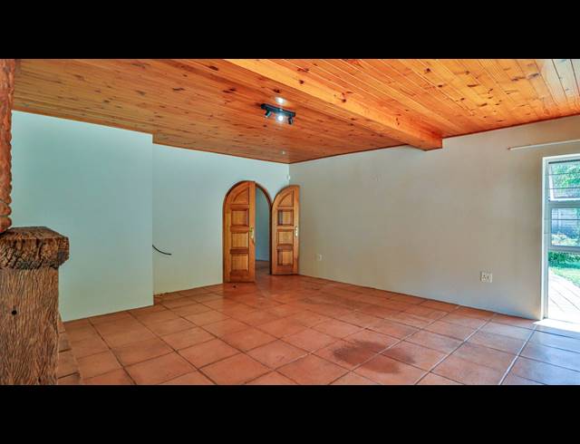 8 BEDROOM FREEHOLD FOR SALE IN CHASEDENE